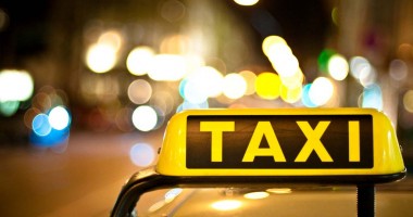 Stire din Eveniment : Taximetrist, complice la un furt