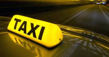 Stire din Eveniment : Tânăr reținut după ce a jefuit mai mulți taximetriști