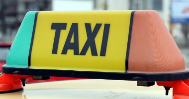 Taxi-pirat! Turiști hărțuiți și jecmăniți, polițiști copleșiți - 2