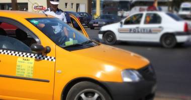 Stire din Eveniment : Reguli mai severe pentru taximetriști. Ce șoferi NU vor mai putea profesa