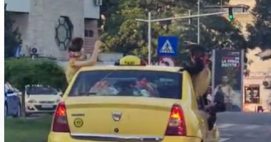Stire din Eveniment : Un taximetrist a rămas fără permis deoarece și-a lăsat pasagerii să-și facă de cap!