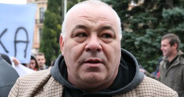 Stire din Eveniment : Taximetriștii amenință cu proteste masive: „Suntem tratați ca cetățeni de mâna a doua!”