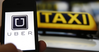 Stire din Economie : Taximetriștii, front comun împotriva UBER. "Strică imaginea României în lume"