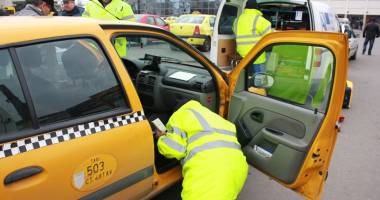 Stire din Eveniment : Taxiurile la control! Poliția și RAR fac "curățenie"