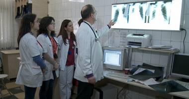 Stire din Sănătate : Bolnavii de tuberculoză sunt puși la co-plată