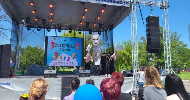 FOTO. Din cartea de povești a Teatrului Căluțul de mare au ieșit personajele de basm - 3