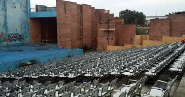 Stire din Politică-Administrație : "Ping-pong" între Primărie și CJC cu Teatrul  de Vară din Mamaia. Clădirea a ajuns o ruină