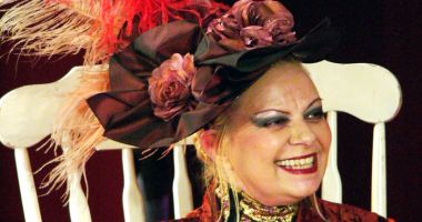 Stire din Cultură-Educație : Teatrul de Stat deschide stagiunea cu "Gin Rummy"