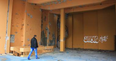 Scapă de ruină Teatrul de Vară din Mamaia și Teatrul Soveja? Primăria Constanța  le vrea în curtea ei - 3