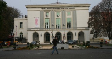 Stire din Cultură-Educație : "Cei 4 Mari B" la Teatrul "Oleg Danovski"