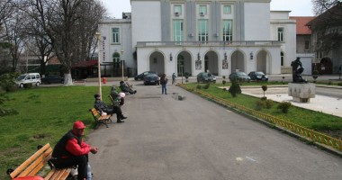 Stire din Cultură-Educație : Alternativa la telecomandă