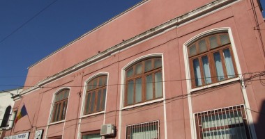 Stire din Cultură-Educație : Premieră la Teatrul pentru copii