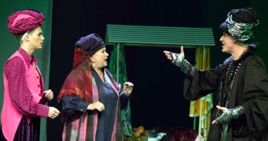 Stire din Cultură-Educație : Teatrul "Stela Popescu" îl aduce pe "Aladin" la Casa de Cultură
