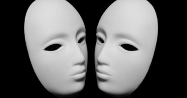Stire din Cultură-Educație : O comedie savuroasă la Harlequin