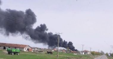 Stire din Eveniment : Un copil de 11 ani a ars doi kilometri de țevi pentru canalizare