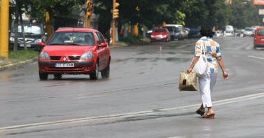 Stire din Eveniment : Pietoni, atenție! Aflați unde "pândesc" astăzi polițiștii