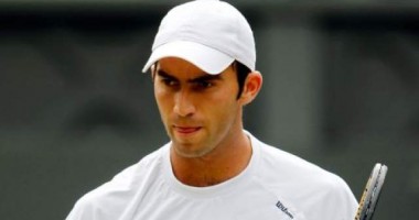 Stire din Sport : Tenis / Meciul lui Tecău amânat din cauza furtunii