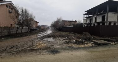 Stire din Politică-Administrație : În oraşul Techirghiol se lucrează intens. „Îmbunătăţirile sunt în plină desfăşurare!”