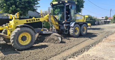 Stire din Politică-Administrație : Primăria Techirghiol reabilitează mai multe străzi din oraş