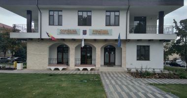 Primăria Techirghiol a oferit 400 de tichete sociale de Paște pentru persoanele vulnerabile din localitate