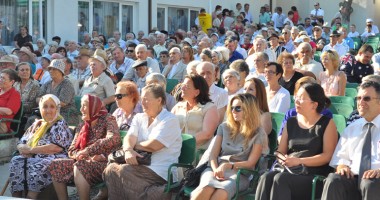 Stire din Politică-Administrație : Peste 150 de cetățeni din Techirghiol au primit diplome de excelență