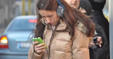 Stire din Sănătate : Dependența de telefoane, "boala" care face ravagii în rândul tinerei generații