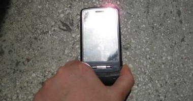 Stire din Eveniment : Au vrut să bage, pe ascuns, telefoane și cartele SIM în Penitenciarul Poarta Albă