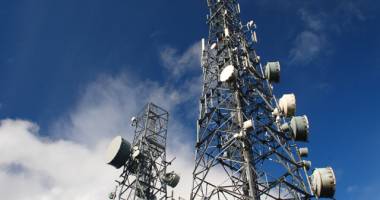 Stire din Economie : Acord important între doi giganți, pe piața de telecomunicații