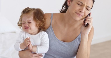 Stire din Social : Telefonul Copilului răspunde și mămicilor