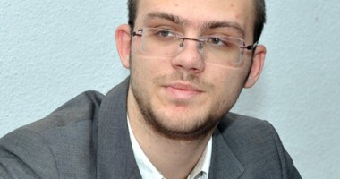 Stire din Cultură-Educație : Cine este și ce a pățit  elevul-problemă de la Liceul "Traian"