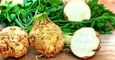 Stire din Sănătate : Rădăcina de țelină, recomandată în caz de reumatism și alte boli