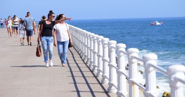 Stire din Social : Temperaturi din ce în ce mai ridicate, pe litoral