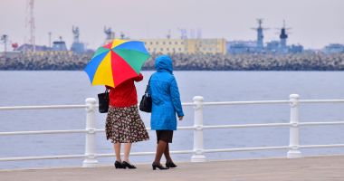 Stire din Social : Temperaturi scăzute şi nori, la malul mării