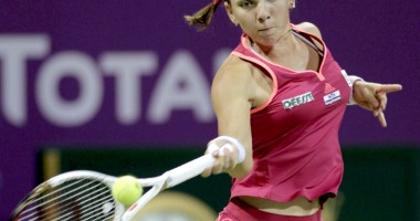 Stire din Sport : Simona Halep avansează în proba de dublu