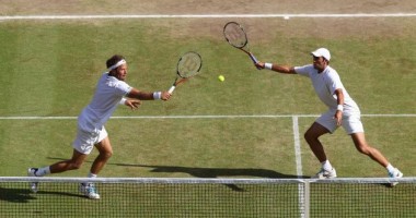 Stire din Sport : Dublul Tecău / Lindstedt, în sferturi de finală la Wimbledon
