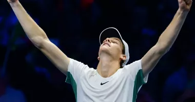 Jannik Sinner l-a învins pe Novak Djokovic în semifinalele de la Wimbledon