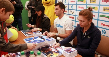 Stire din Sport : Sorana Cârstea, Simona Halep și Horia Tecău, alături de micuții tenismeni