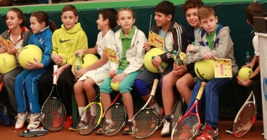 Sorana Cârstea, Simona Halep și Horia Tecău, alături de micuții tenismeni - 7