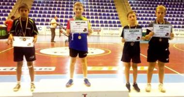 Stire din Sport : Tenis de masă: CS Farul, bronz la CN de copii 8-10 ani