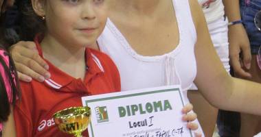 Stire din Sport : Tenis de masă: Constănțeanca Elena Zaharia a urcat pe primul loc
