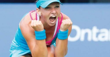 Stire din Sport : Tenis / A început meciul dintre Simona Halep și Carla Suarez Navarro. Vezi scorul după primul set