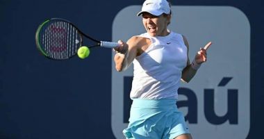 Tenis / Simona Halep o înfruntă pe Marketa Vondrousova în turneul de la Stuttgart
