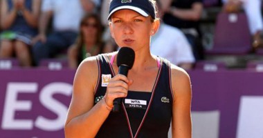 Stire din Sport : Simona Halep a făcut premierea la turneul Dr. Oetker