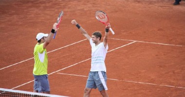 Stire din Sport : Tenis: Tecău și Mirnîi, calificați în sferturile probei de dublu la Beijing