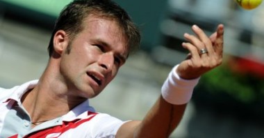 Stire din Sport : Tenis: Adrian Ungur, calificat în optimile turneului BRD Brașov Challenger