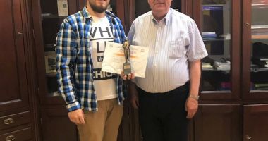 Stire din Cultură-Educație : Tenorul Mădălin Băldău, premiat la Slobozia