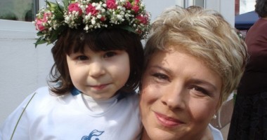 Stire din Monden : Teo vrea un tată pentru Maya