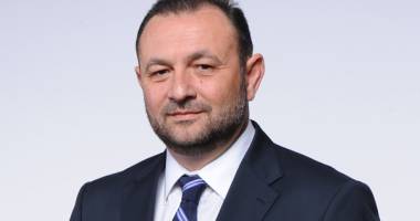 Stire din Eveniment : Deputatul Cătălin Teodorescu rămâne cu imunitate