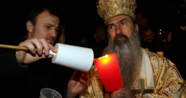 Stire din Cultură-Educație : IPS Teodosie SFINȚEȘTE astăzi ALTARUL amenajat ÎN PORTUL TURISTIC MANGALIA