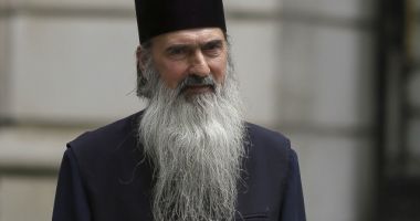 Stire din Actualitate : Sfaturi pentru viața de cuplu, date de ÎPS Tedosie pe TikTok. Clipul a strâns peste 90.000 de vizualizări